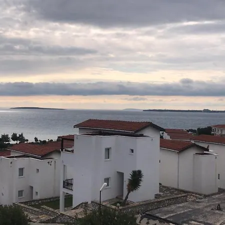 Beyazsahil Evleri * Pali